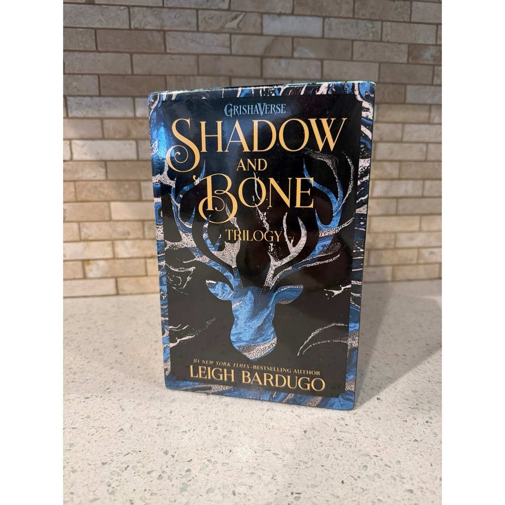 Shadow and Bone Trilogy‎ Box Set Sealed
